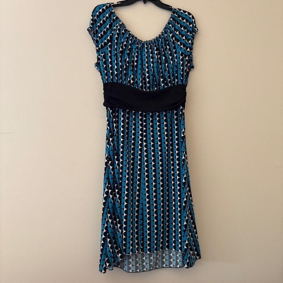 Max Studio Geometric Print Off Shoulder Empire Waist Midi Dress Blue Black Small - Picture 2 of 3